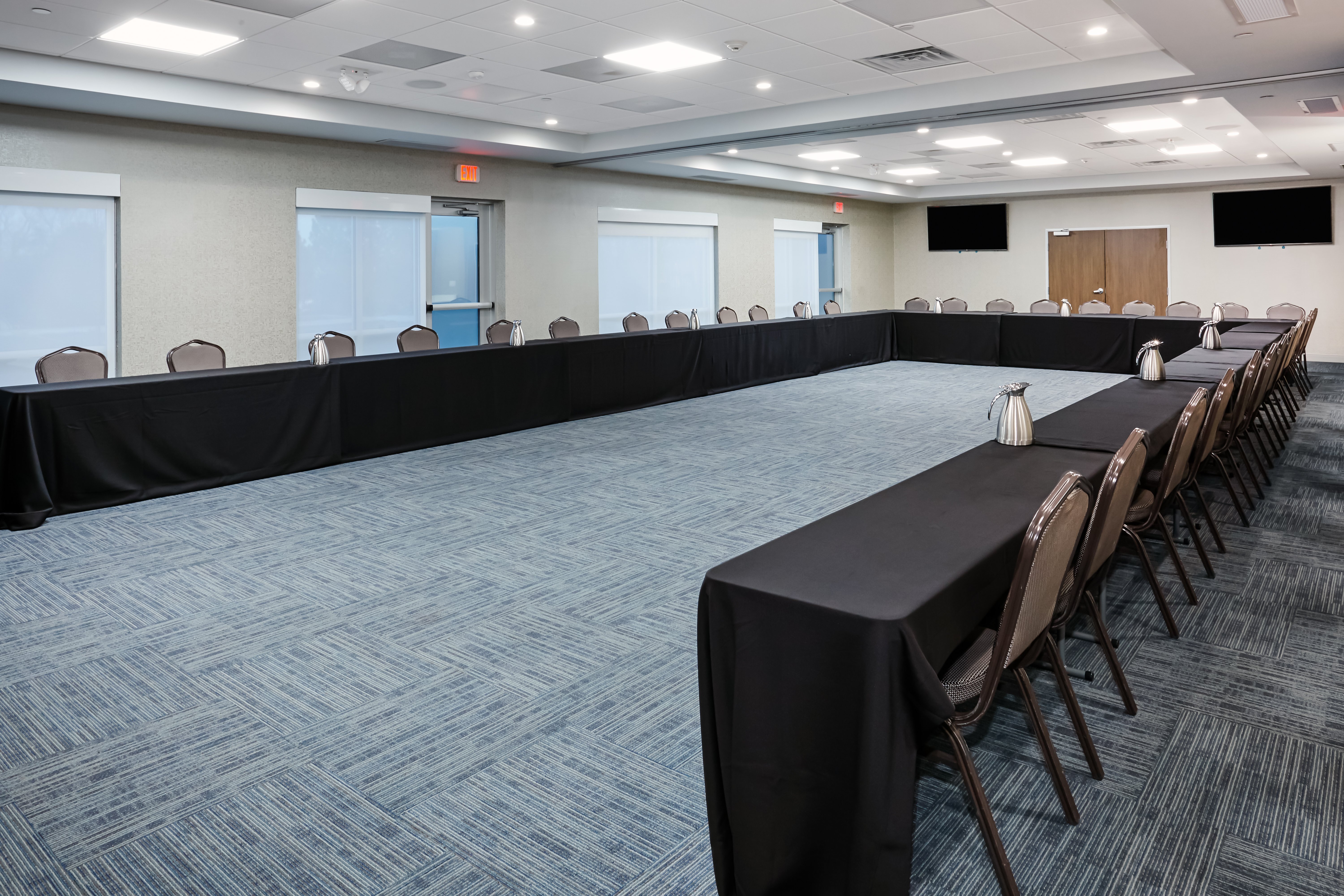 holiday inn express and suites chicago north shore niles