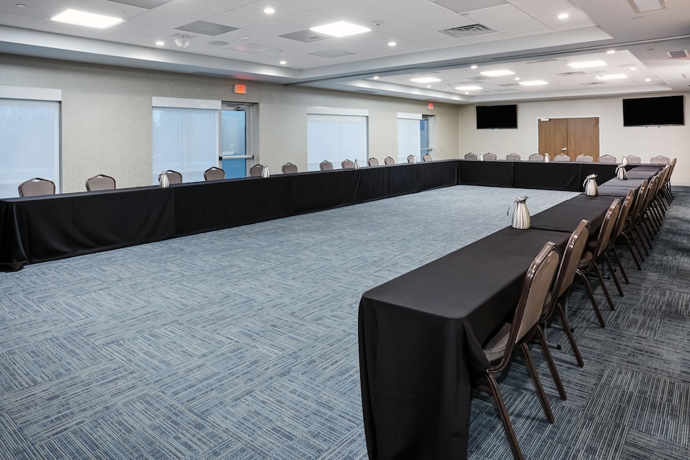 holiday inn express and suites chicago north shore niles