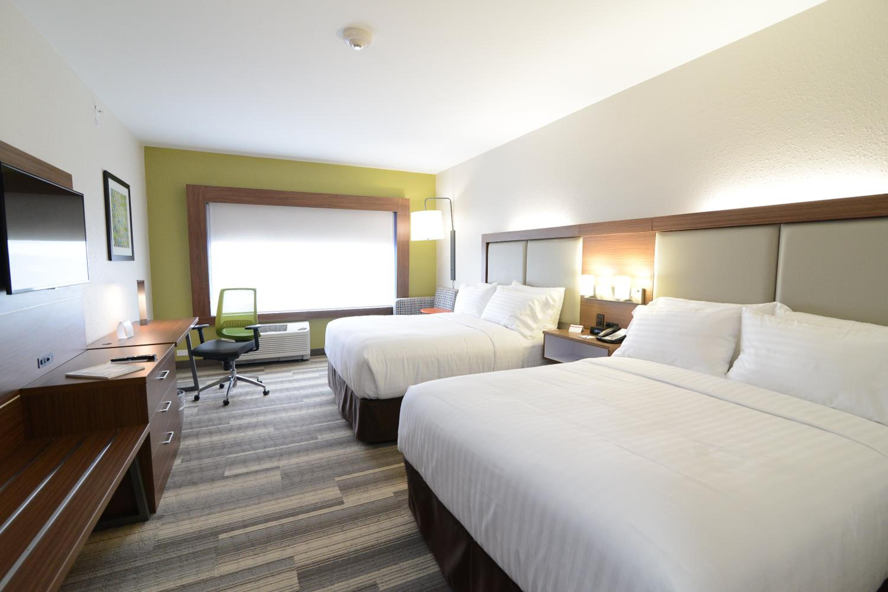 holiday inn express and suites chicago north shore niles
