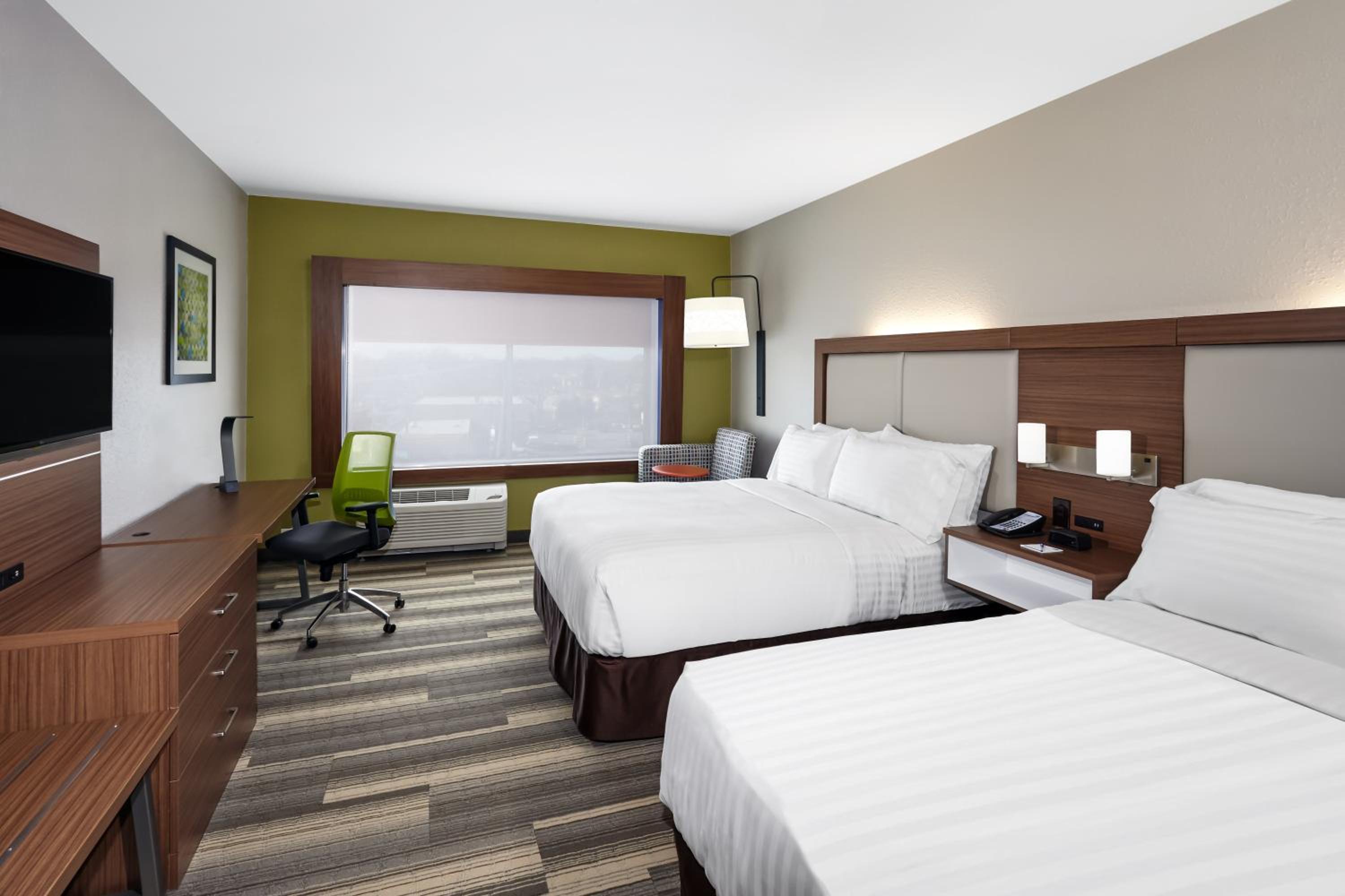 holiday inn express and suites chicago north shore niles