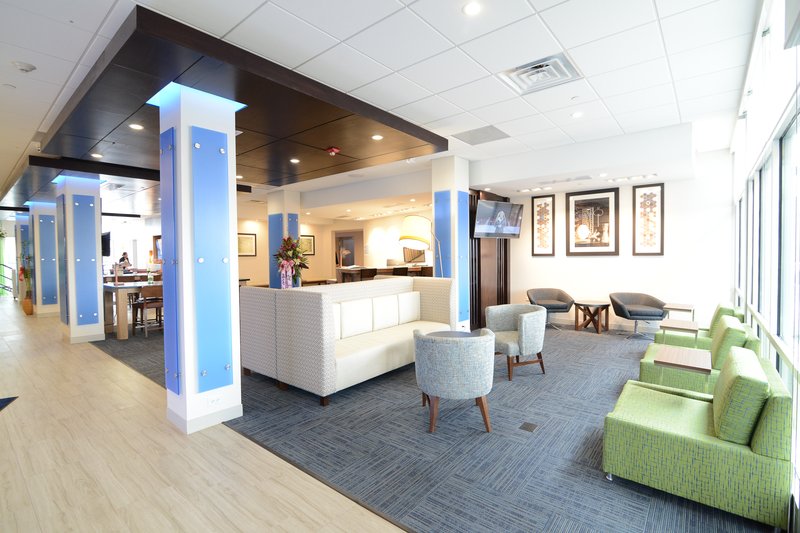 holiday inn express and suites chicago north shore niles