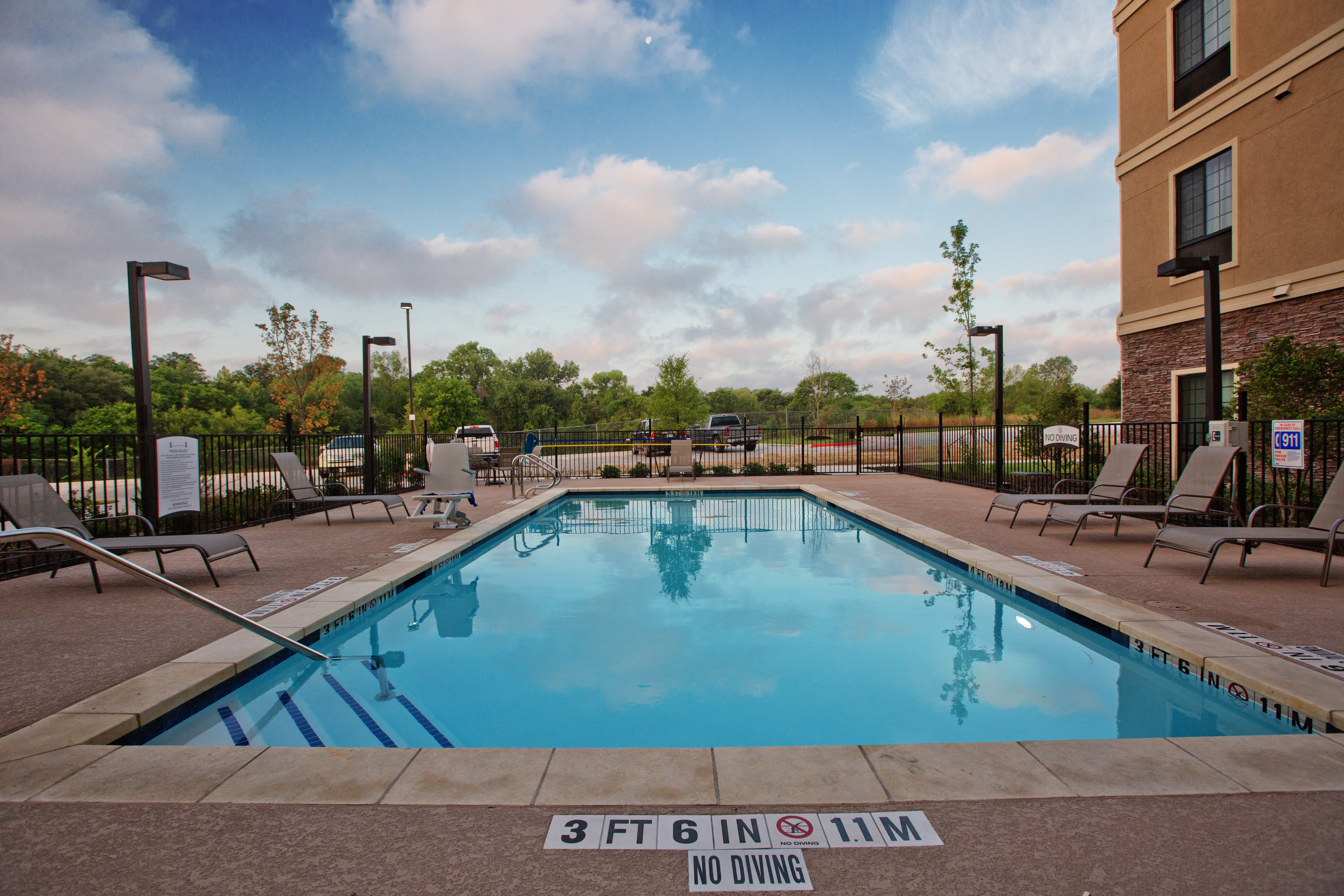 staybridge suites austin south interstate hwy 35 by ihg