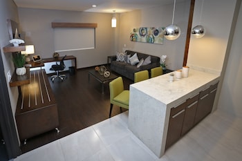 holiday inn express and suites mexicali by ihg