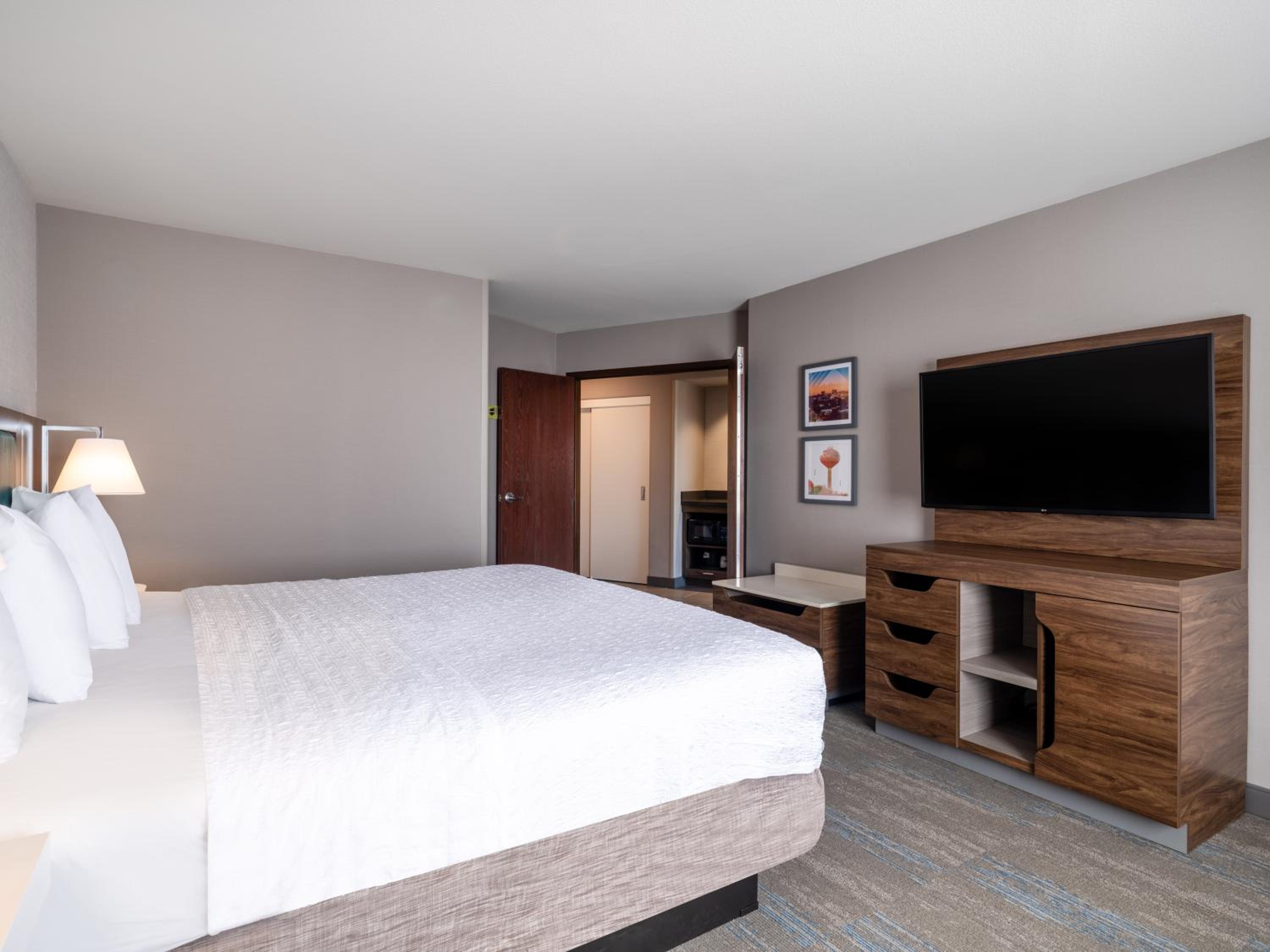 hampton inn and suites boise meridian
