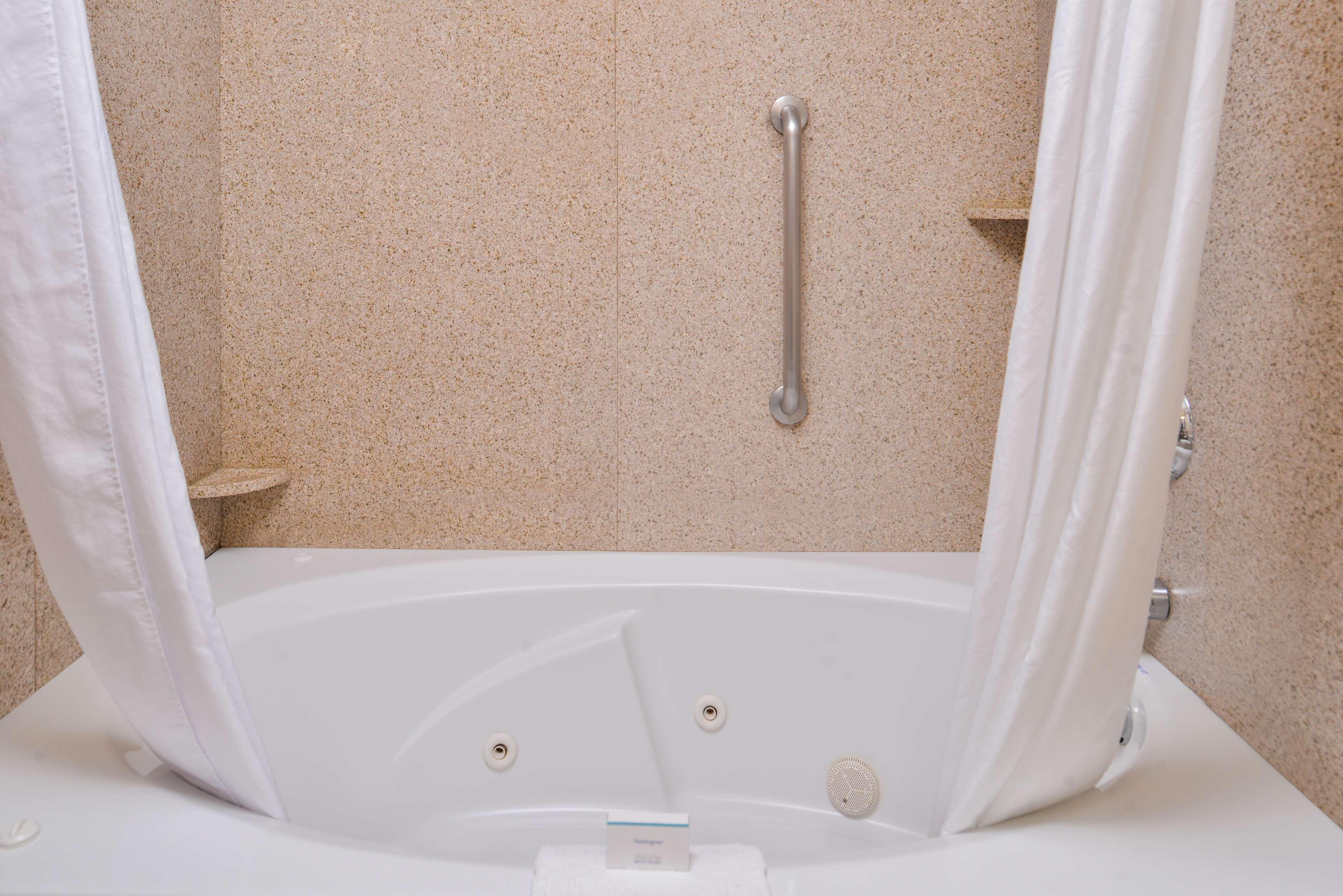 hampton inn and suites boise meridian