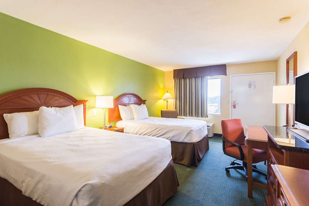 econo lodge white pine morristown i 81 and i 40 split