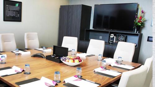 crowne plaza aberdeen airport by ihg