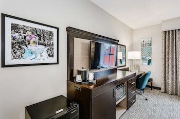 hampton inn and suites mobile downtown historic district