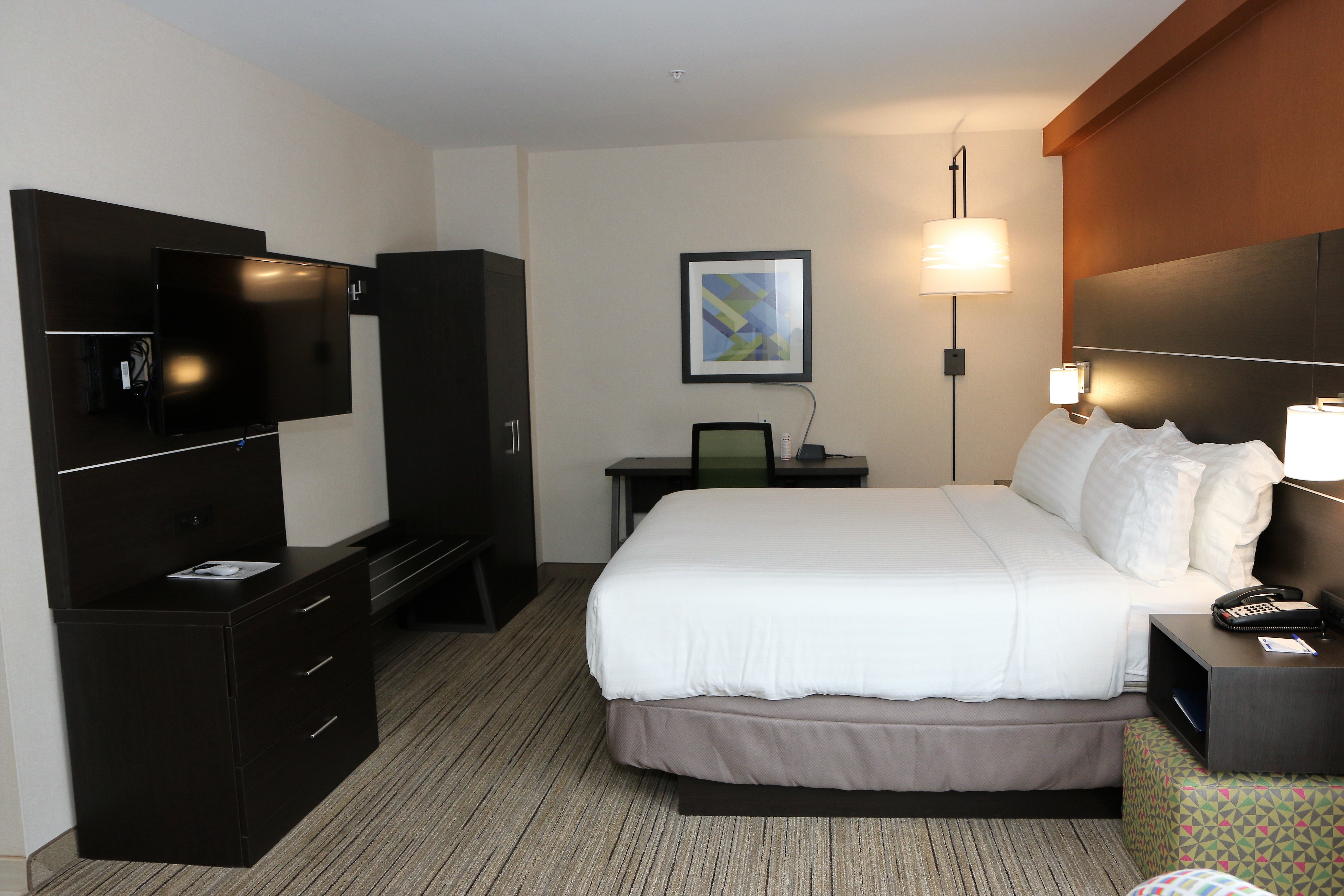 holiday inn express and suites alabaster by ihg