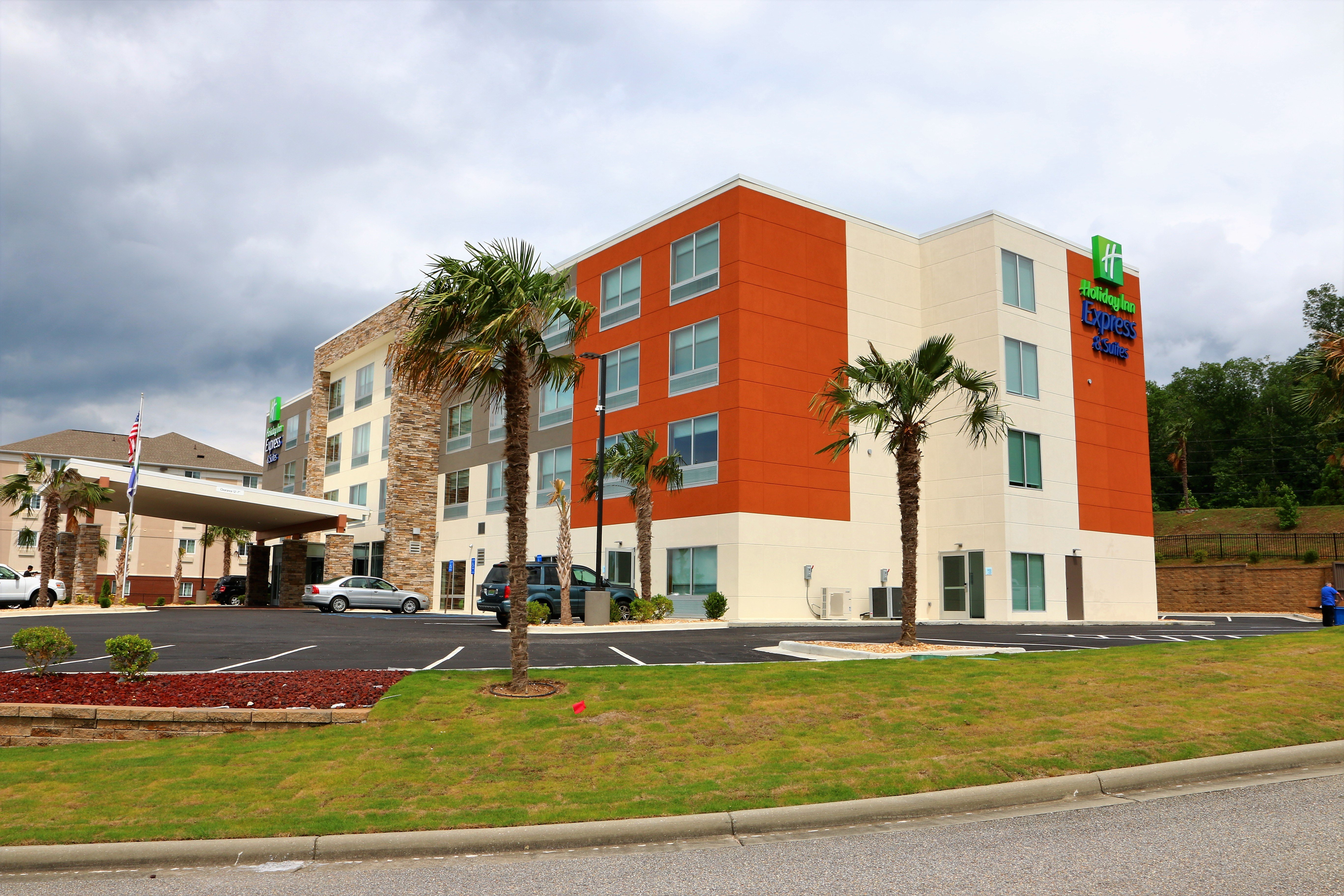 holiday inn express and suites alabaster by ihg