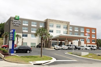 holiday inn express and suites alabaster by ihg