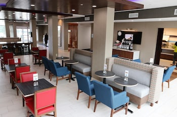 holiday inn express and suites alabaster by ihg