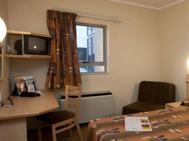 road lodge southgate