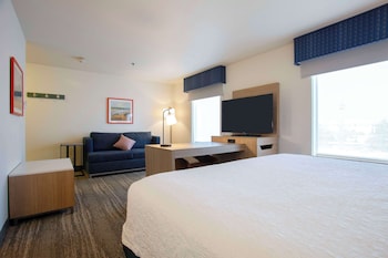 hampton inn and suites mountain home