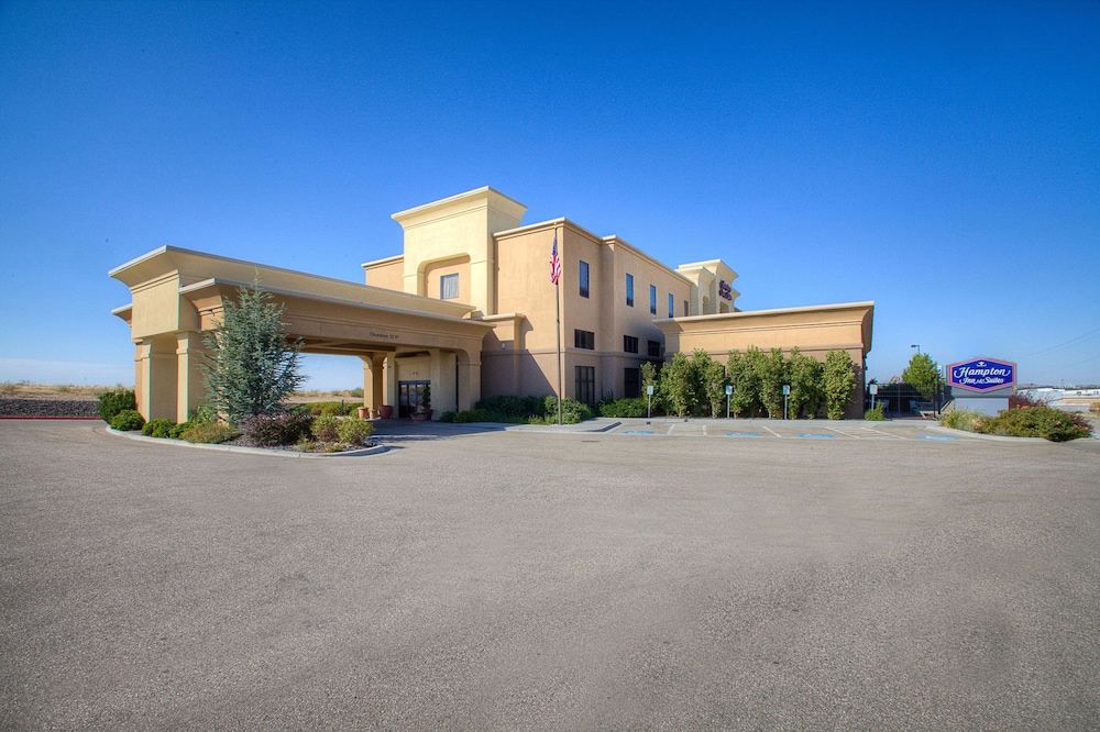 hampton inn and suites mountain home
