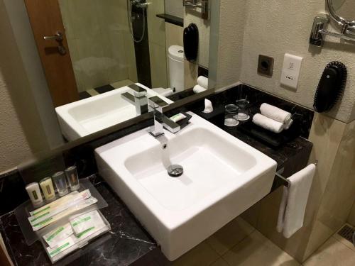 holiday inn cikarang jababeka by ihg