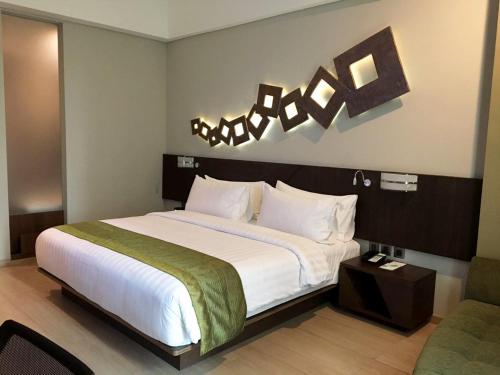 holiday inn cikarang jababeka by ihg