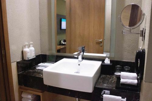 holiday inn cikarang jababeka by ihg