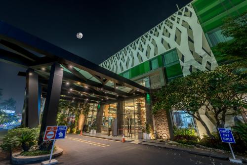 holiday inn cikarang jababeka by ihg
