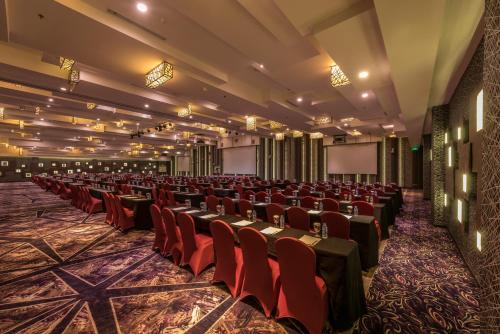 holiday inn cikarang jababeka by ihg