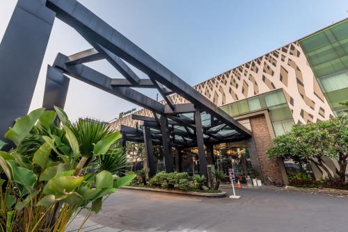 holiday inn cikarang jababeka by ihg