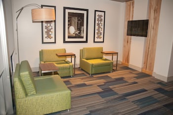 holiday inn express and suites decatur by ihg