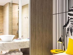 kamaniiya petitenget seminyak