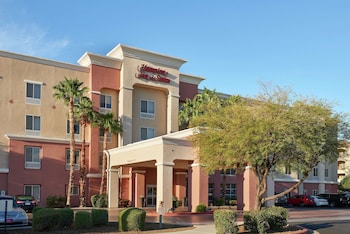 hampton inn and suites phoenix surprise