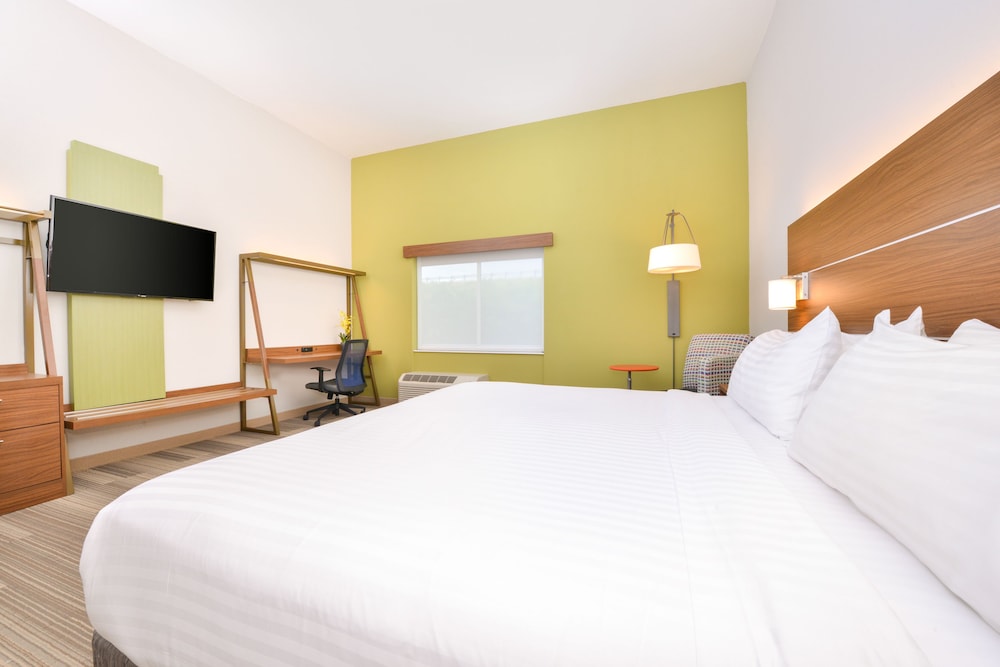 holiday inn express and suites salem by ihg