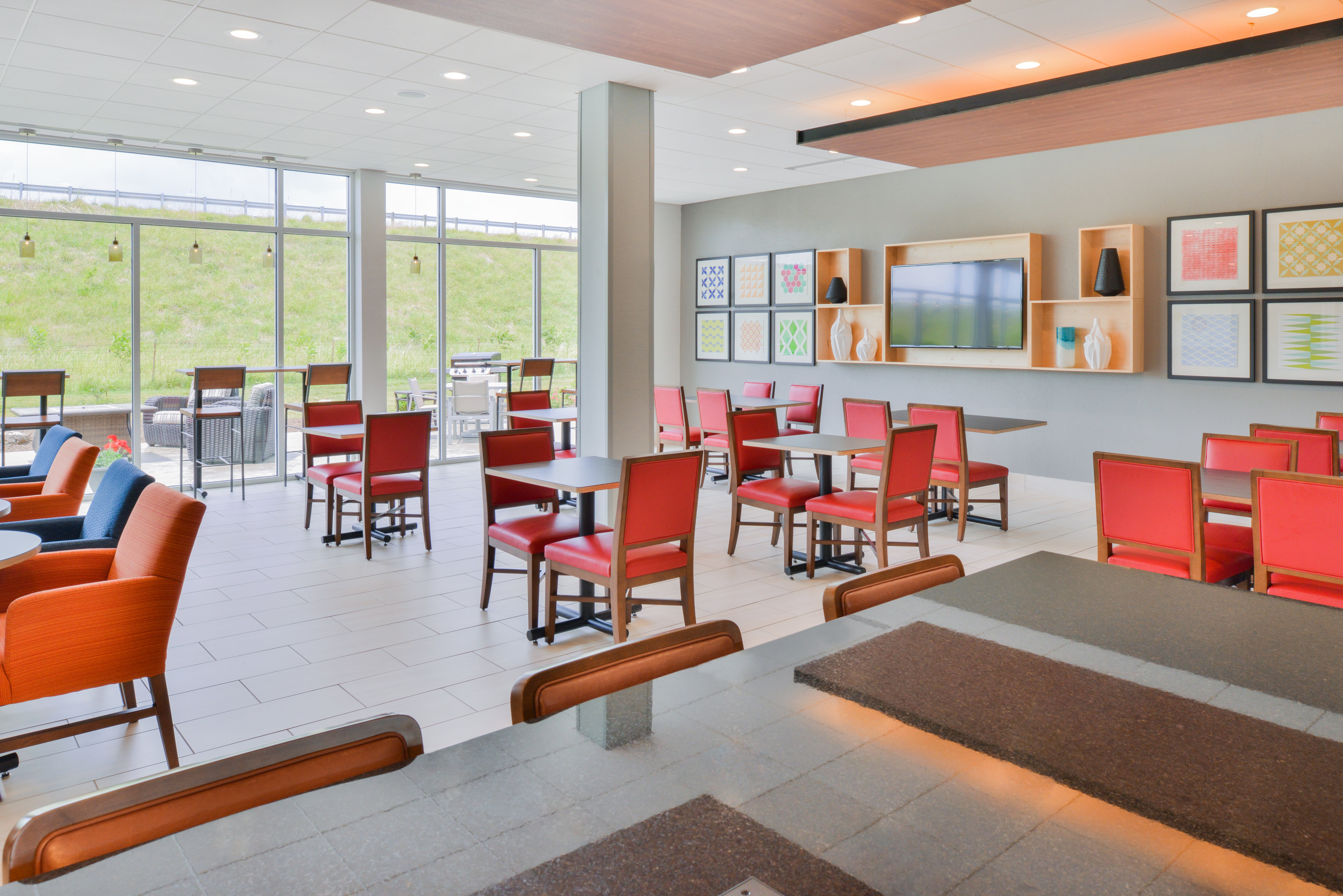 holiday inn express and suites salem by ihg
