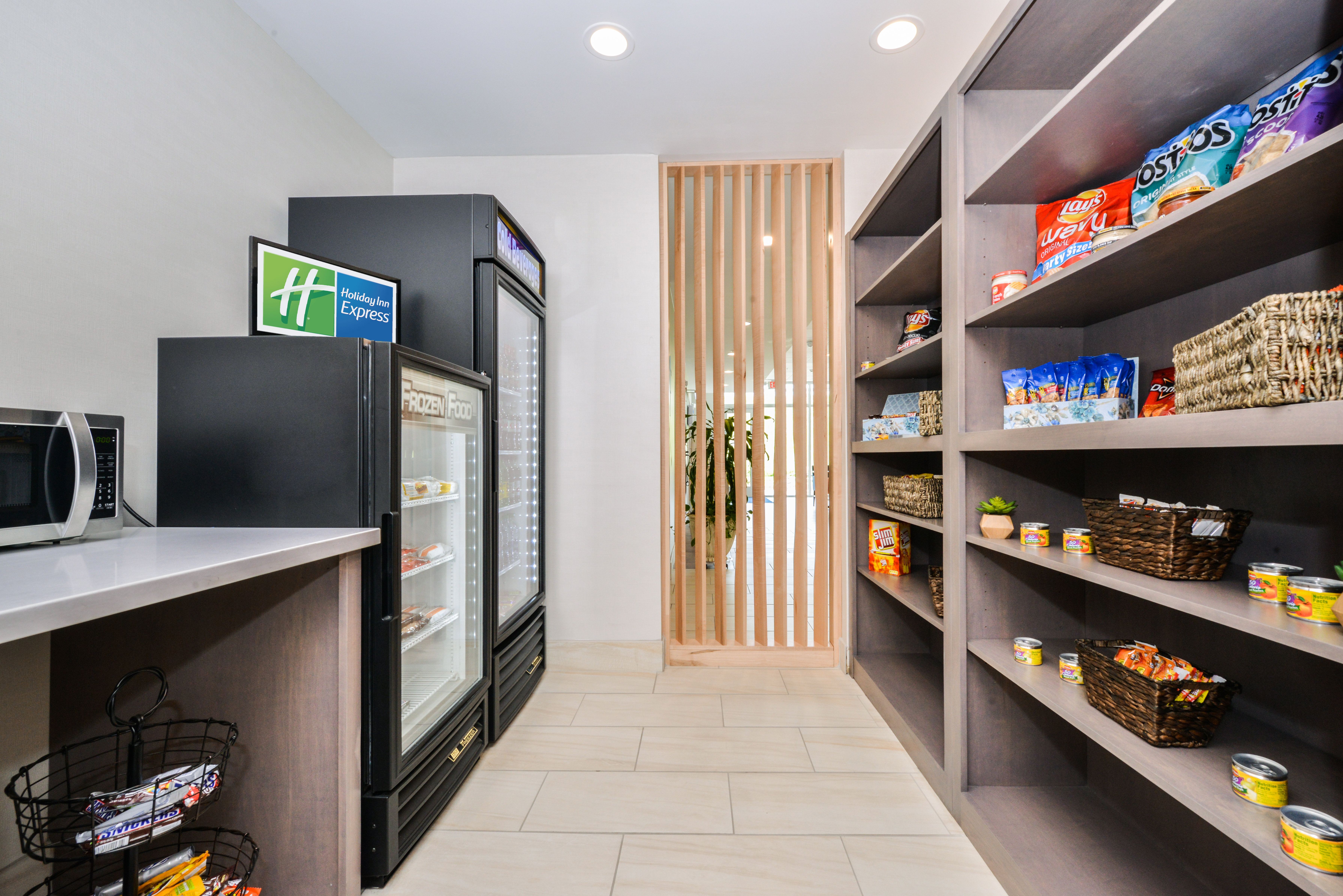 holiday inn express and suites salem by ihg