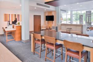 holiday inn express and suites salem by ihg