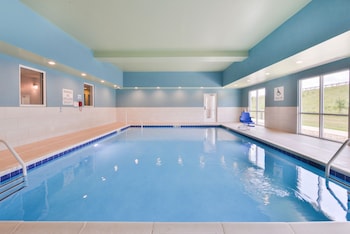 Holiday Inn Express & Suites Salem By Ihg,Carlyle Lake>>Alma,3 star
