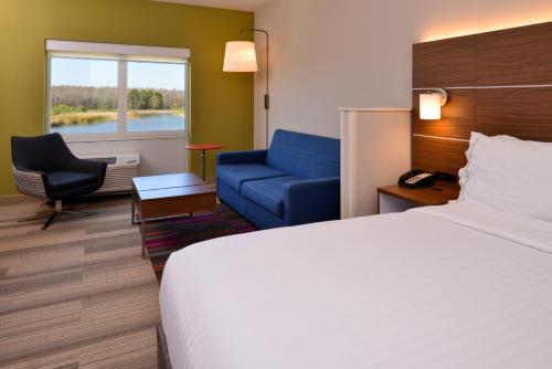 holiday inn express and suites salem by ihg
