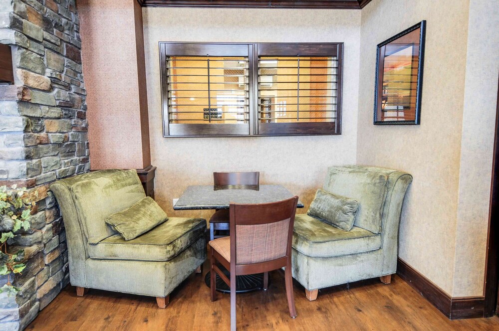 hampton inn and suites pinedale