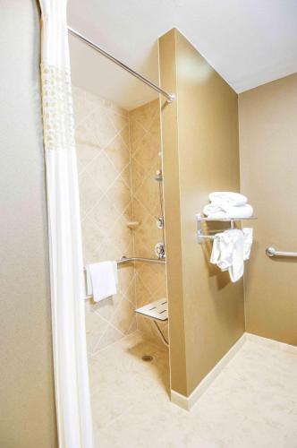 hampton inn and suites pinedale