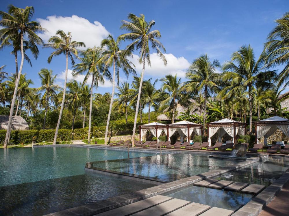 aroma beach resort and spa