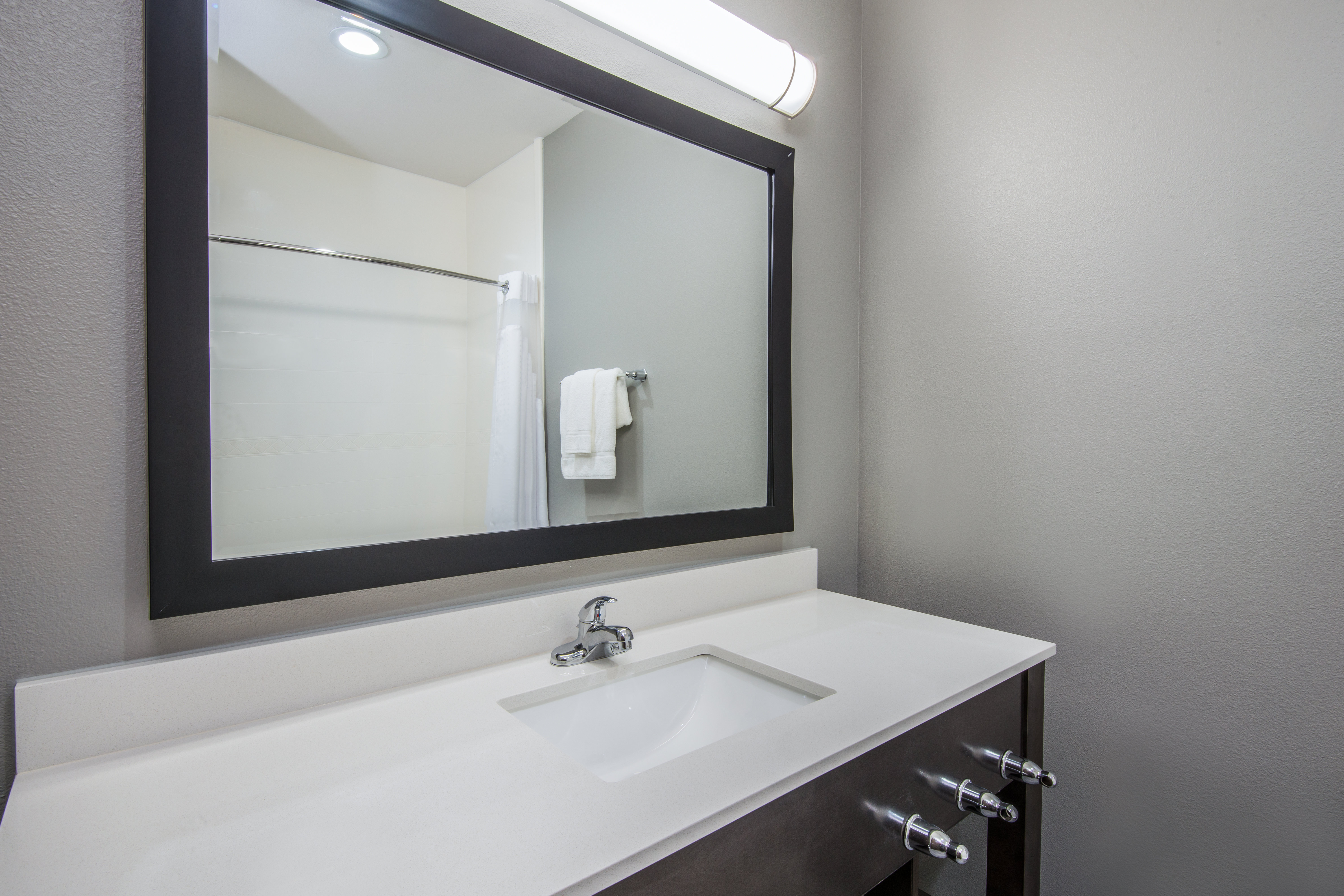 holiday inn express and suites stillwater university area