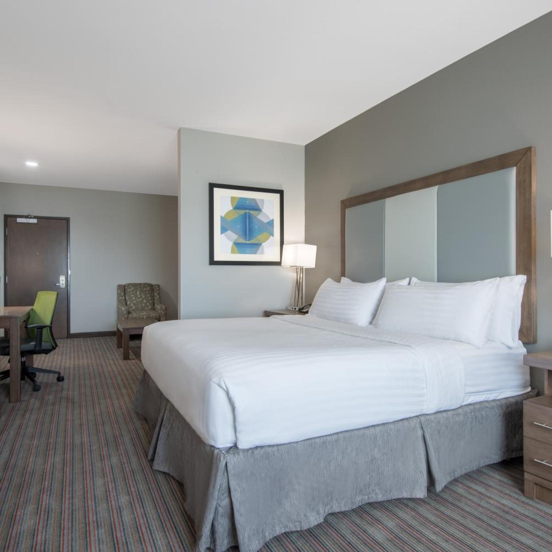 holiday inn express and suites stillwater university area