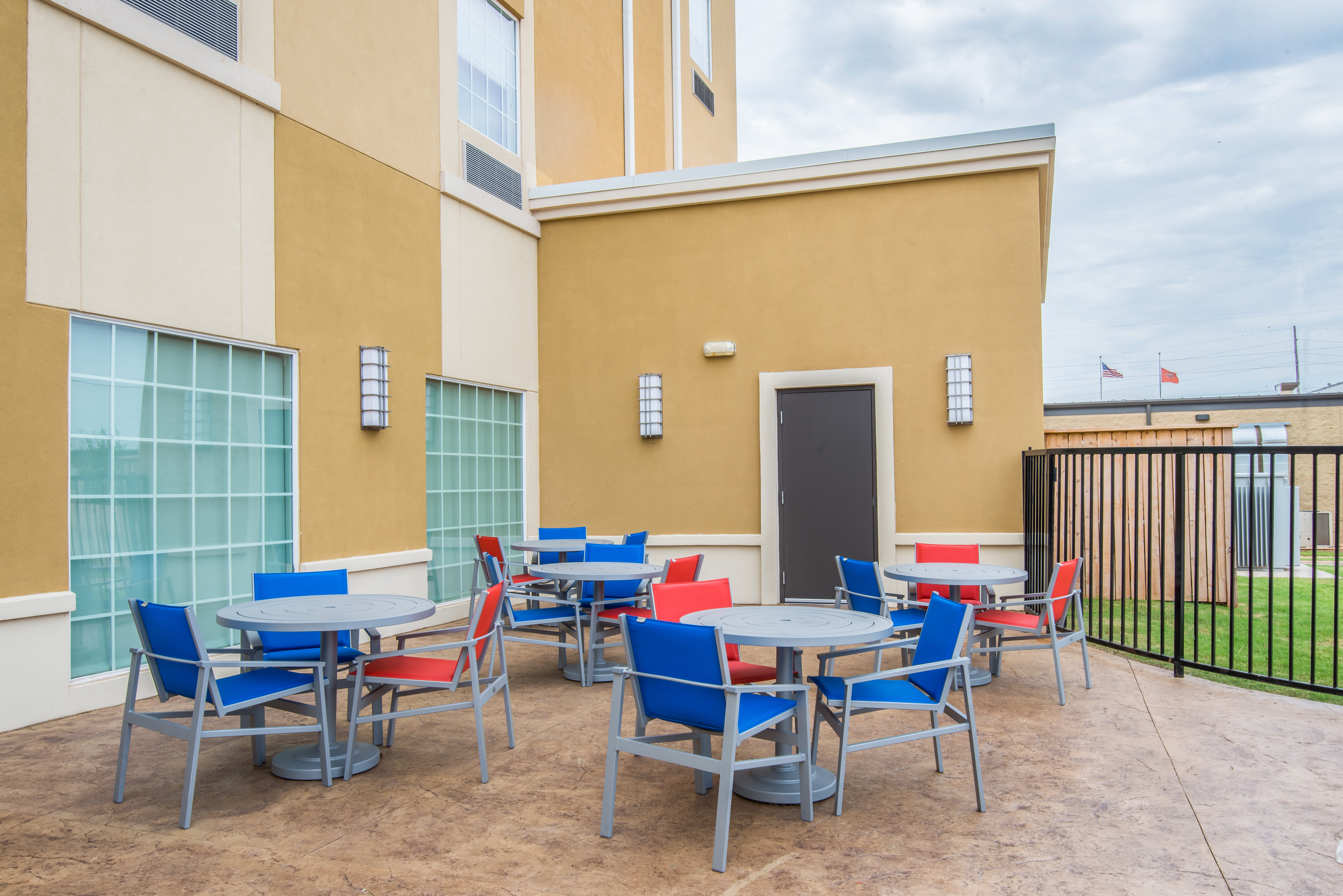 holiday inn express and suites stillwater university area