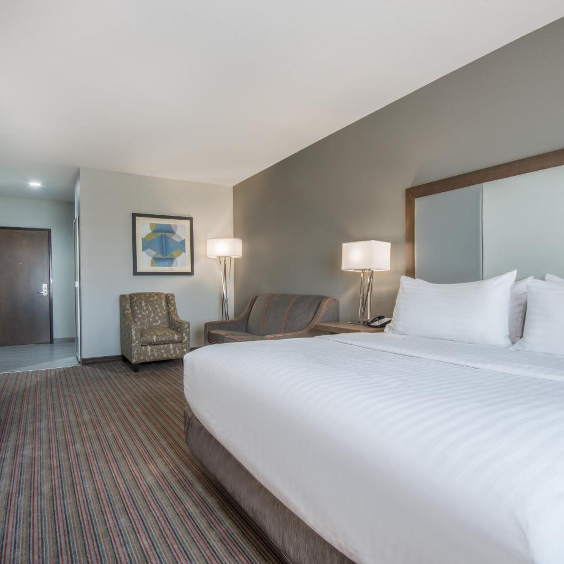 holiday inn express and suites stillwater university area
