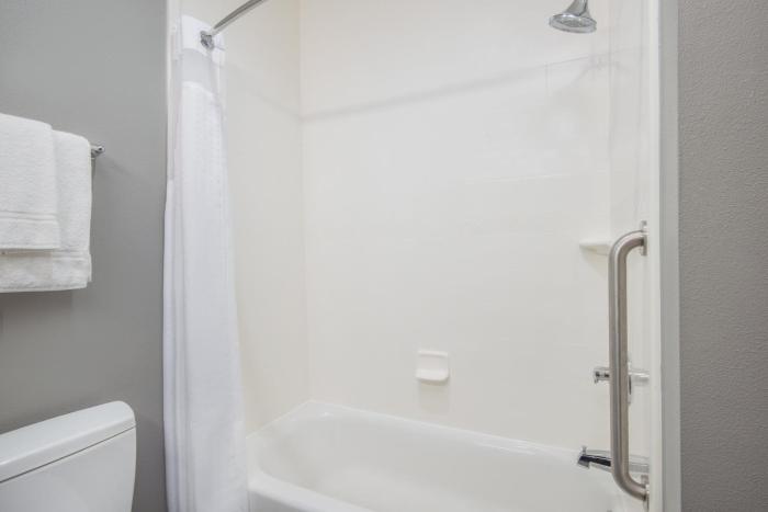 holiday inn express and suites stillwater university area