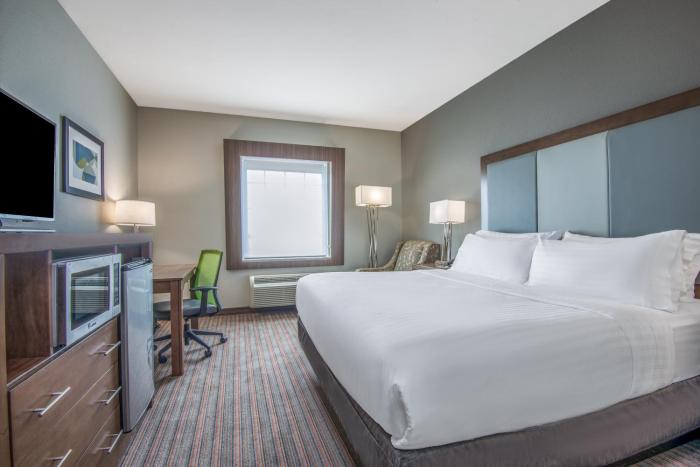 holiday inn express and suites stillwater university area