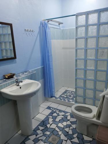 ravenala beach bungalows