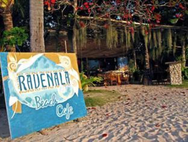 ravenala beach bungalows