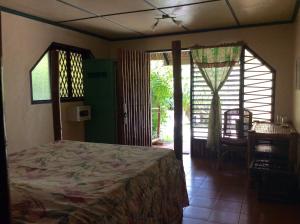 ravenala beach bungalows