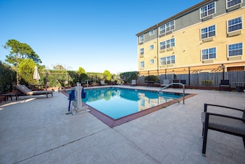 hampton inn and suites port arthur
