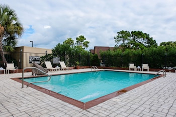 hampton inn and suites port arthur