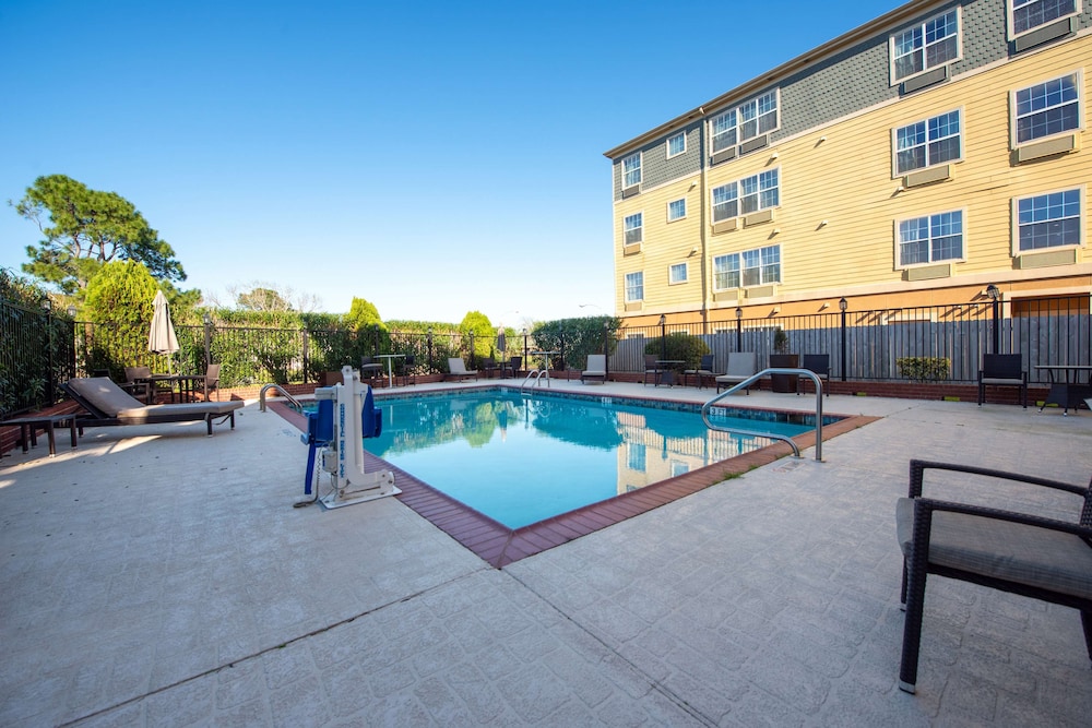 hampton inn and suites port arthur