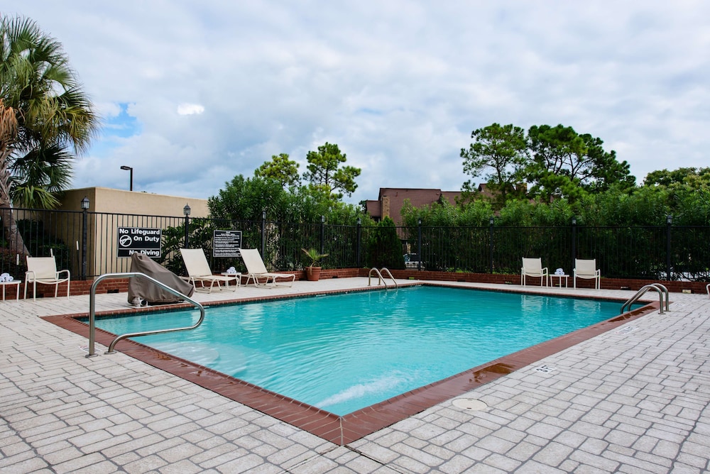 hampton inn and suites port arthur